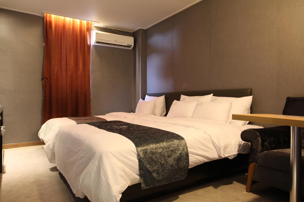 Lineplus Hotel Kimpho Kültér fotó
