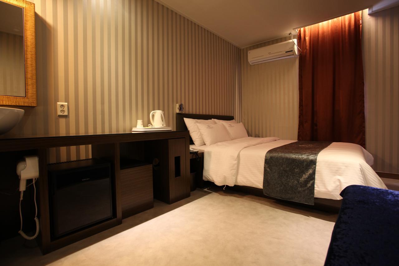 Lineplus Hotel Kimpho Kültér fotó